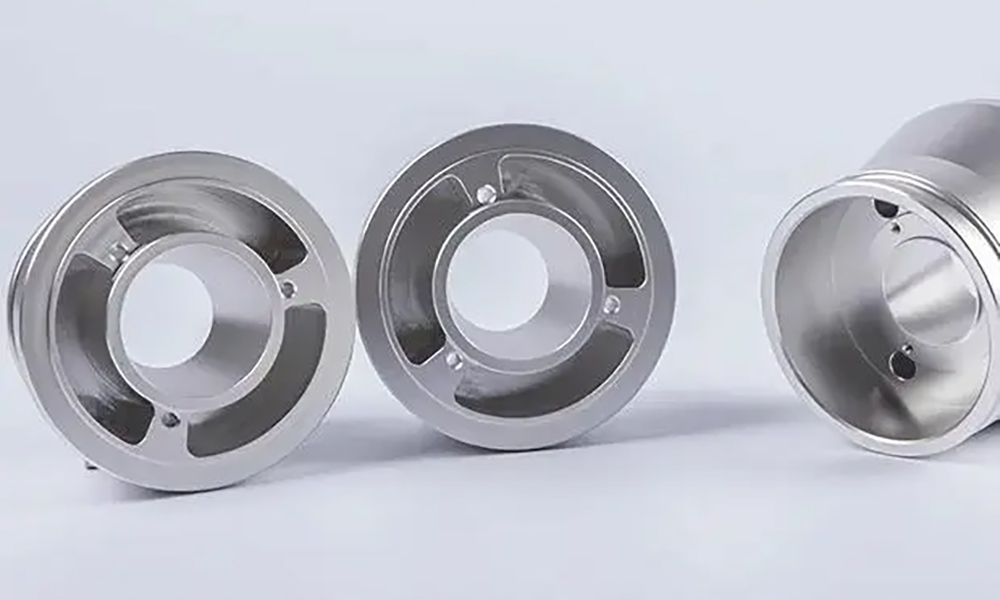 What are the common sense and characteristics of CNC parts machining?